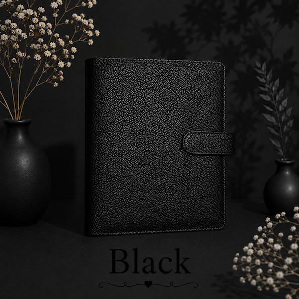 https://prettythings.dk/wp-content/uploads/2026/08/A5-pebble-binder-black.png