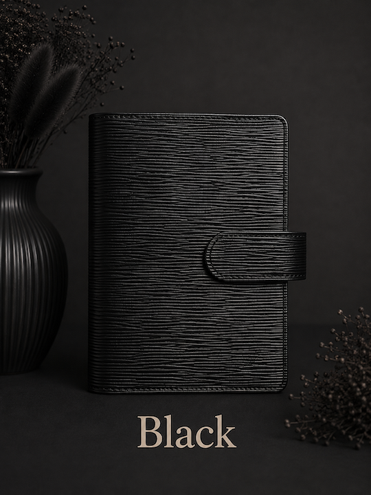 https://prettythings.dk/wp-content/uploads/2026/08/Saffaino-A6-black.png