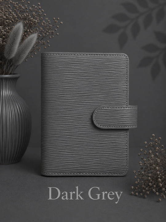 https://prettythings.dk/wp-content/uploads/2026/08/Saffaino-A6-dark-grey.png