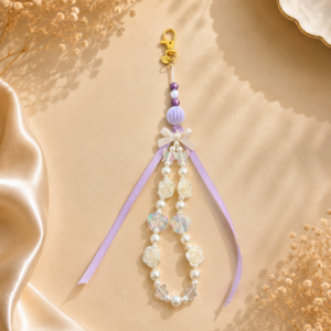 https://prettythings.dk/wp-content/uploads/2026/09/Charm-lys-lilla-kugle.png